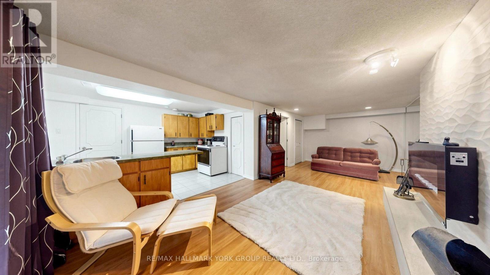 45 Pinnacle Road, Toronto (St. Andrew-Windfields), Ontario  M2L 2V6 - Photo 31 - C13814398