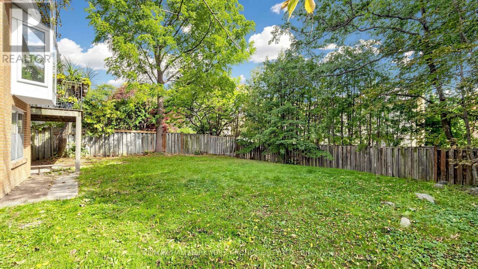 45 Pinnacle Road, Toronto (St. Andrew-Windfields), Ontario  M2L 2V6 - Photo 37 - C13814398