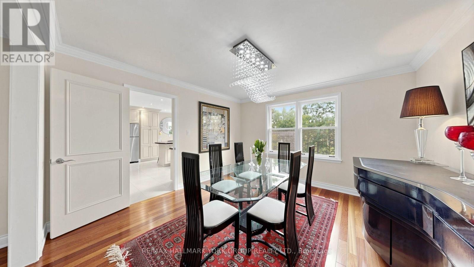 45 Pinnacle Road, Toronto (St. Andrew-Windfields), Ontario  M2L 2V6 - Photo 7 - C13814398
