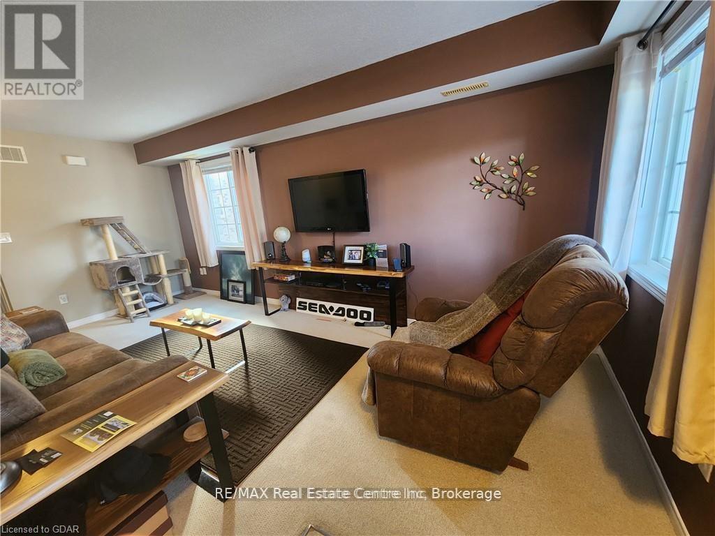 95 - 35 Mountford Drive, Guelph, Ontario  N1E 0G6 - Photo 3 - X13814378