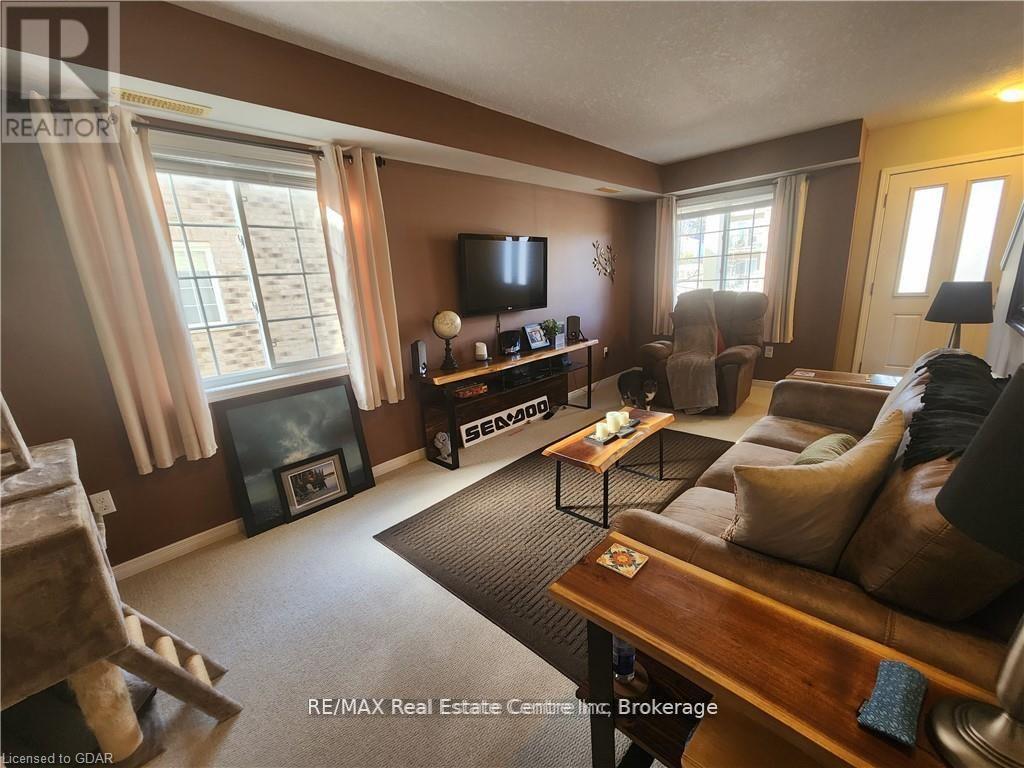 95 - 35 Mountford Drive, Guelph, Ontario  N1E 0G6 - Photo 4 - X13814378