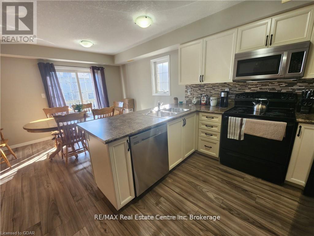 95 - 35 Mountford Drive, Guelph, Ontario  N1E 0G6 - Photo 6 - X13814378