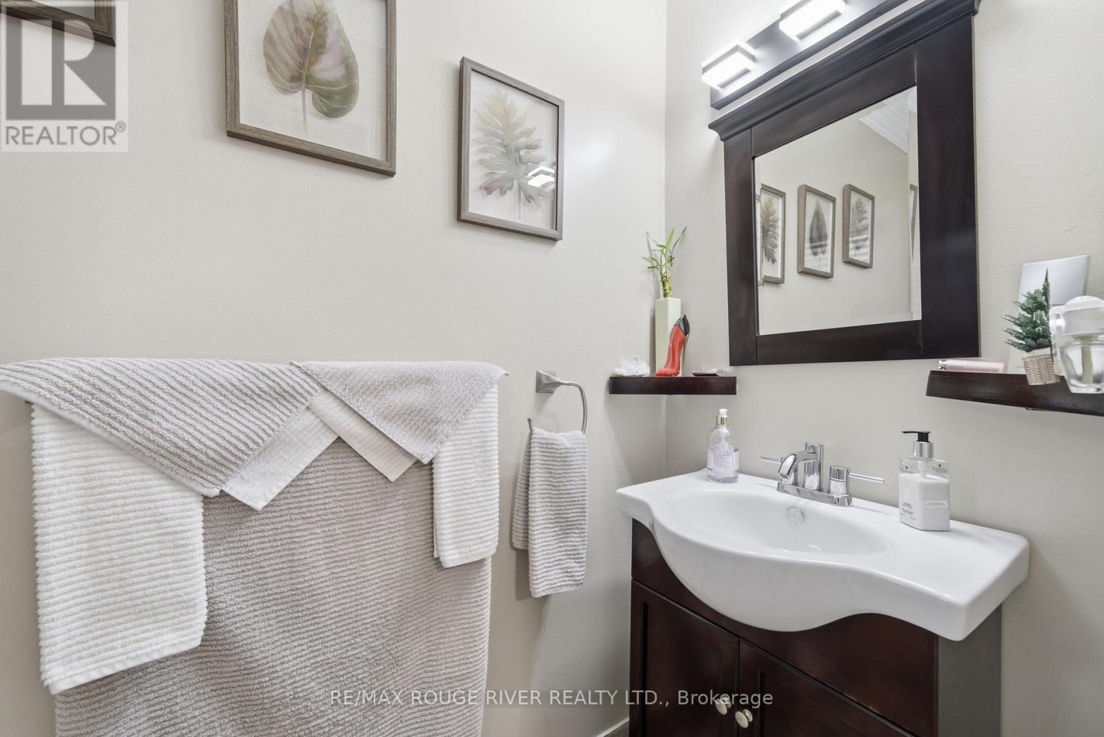 561 Cattail Court, Pickering, Ontario  L1V 6A2 - Photo 25 - E13814170