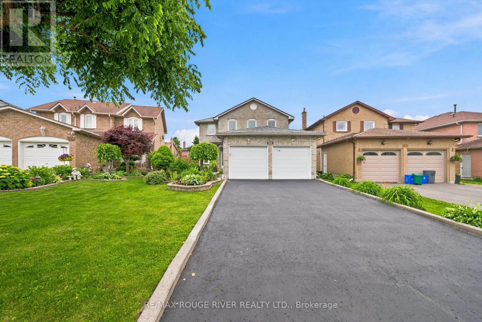 561 Cattail Court, Pickering, Ontario  L1V 6A2 - Photo 4 - E13814170
