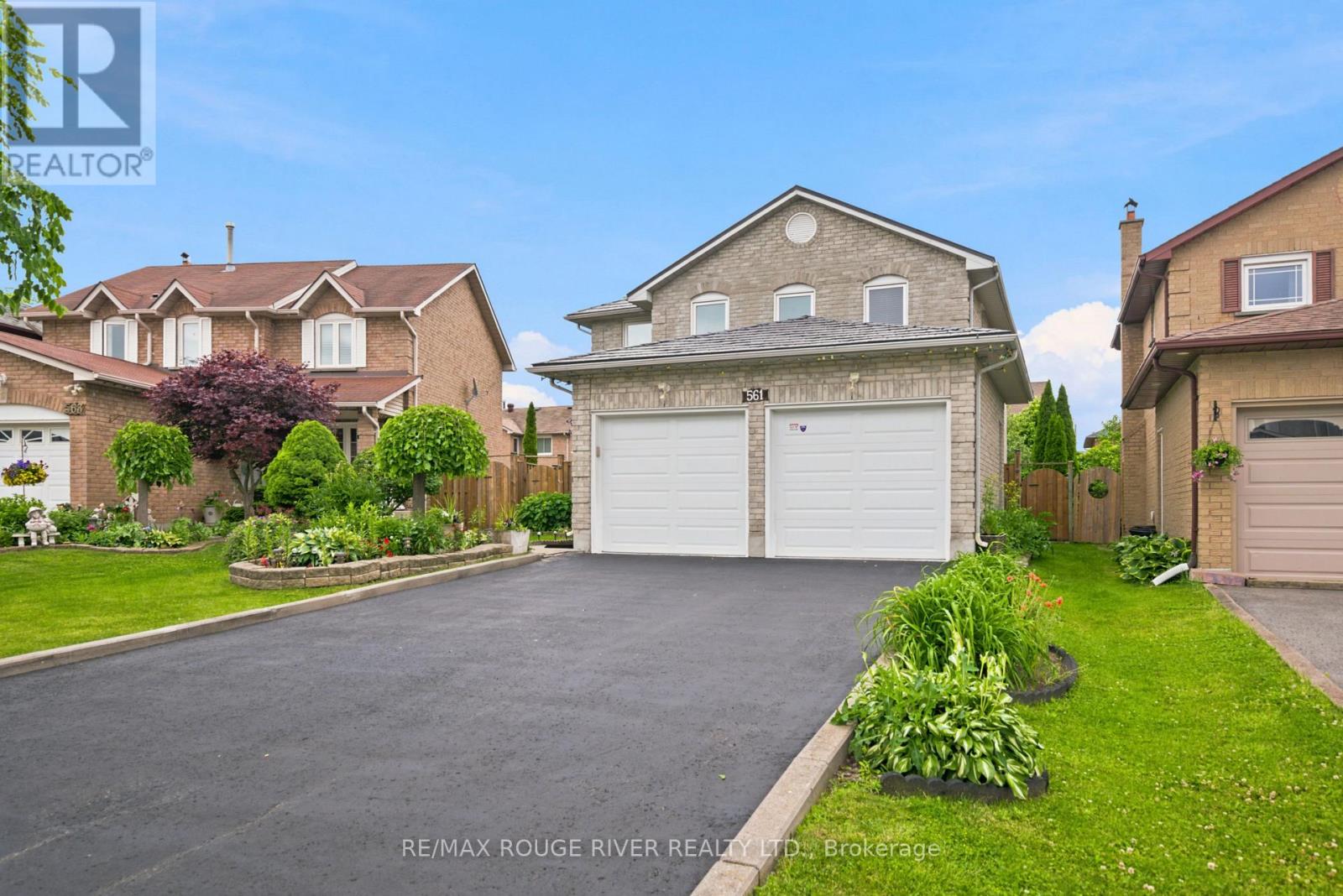 561 Cattail Court, Pickering, Ontario  L1V 6A2 - Photo 5 - E13814170