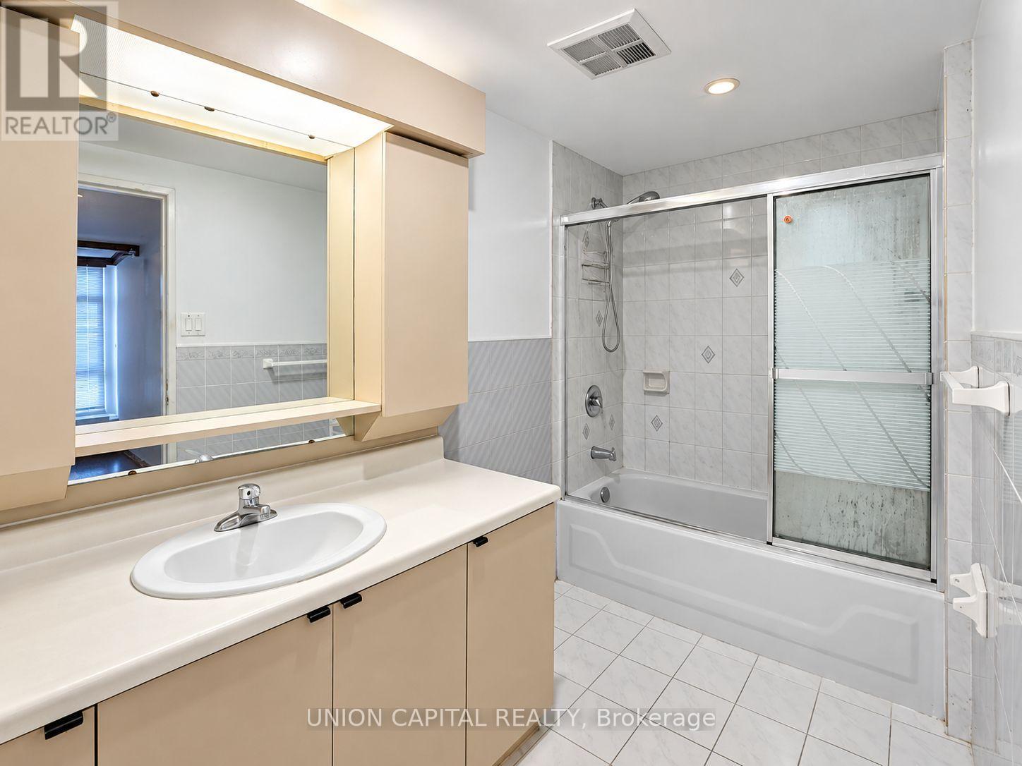 207 - 1705 Mccowan Road, Toronto, Ontario  M1S 4L2 - Photo 11 - E13814184