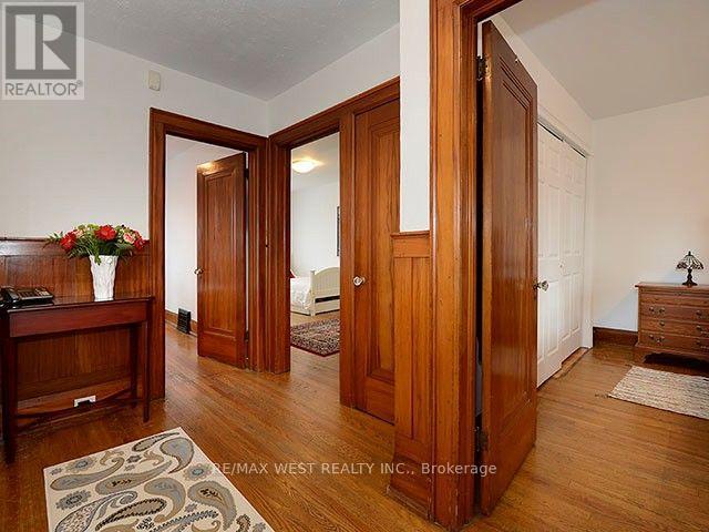 811 Coxwell Avenue, Toronto, Ontario  M4C 3E5 - Photo 9 - E13814284