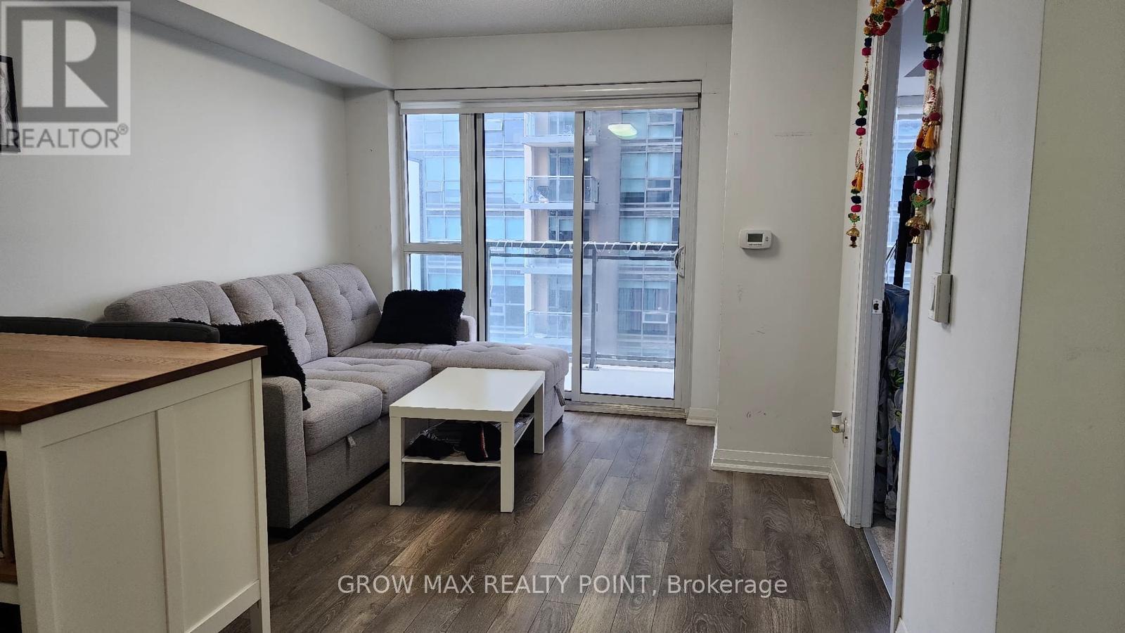 907 - 30 Meadowglen Place, Toronto, Ontario  M1G 0A6 - Photo 4 - E13814406