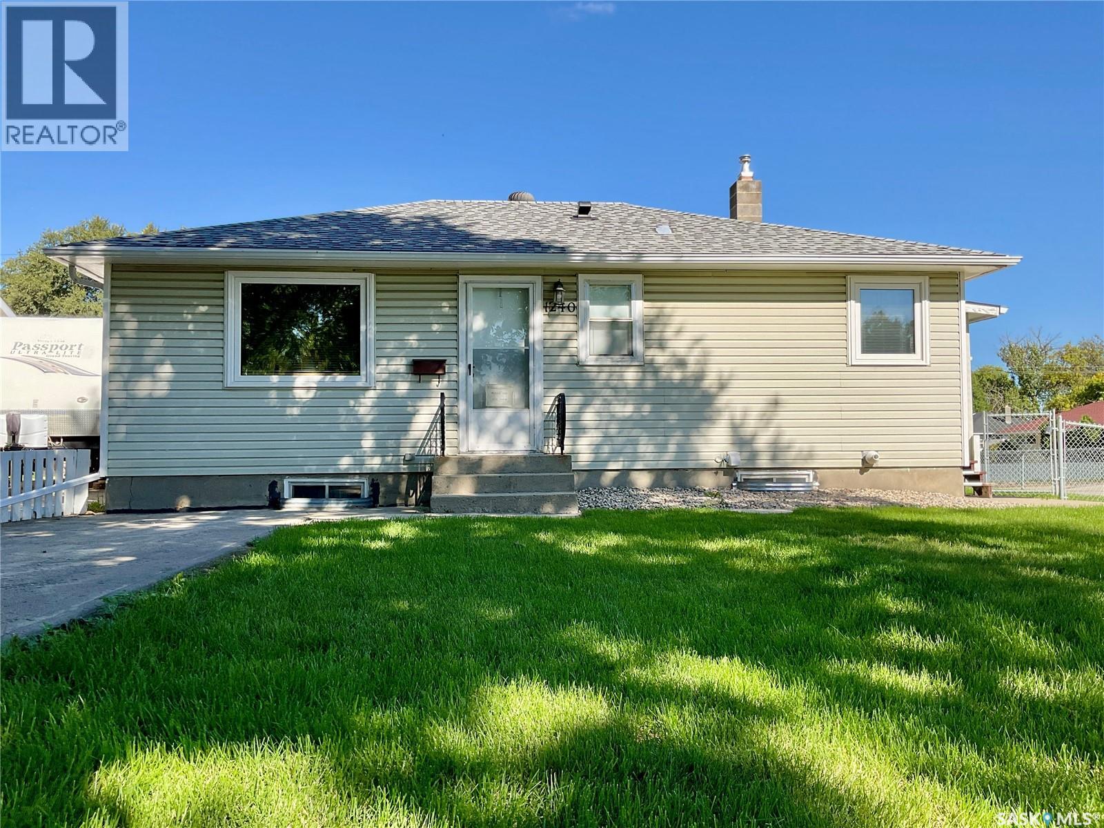 1240 10th Avenue E, Regina, Saskatchewan  S4T 4P9 - Photo 3 - SK044085