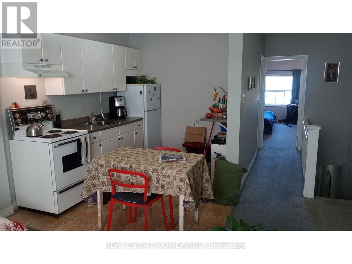 1191 Woodbine Avenue, Toronto, Ontario  M4C 4E1 - Photo 7 - E13814224
