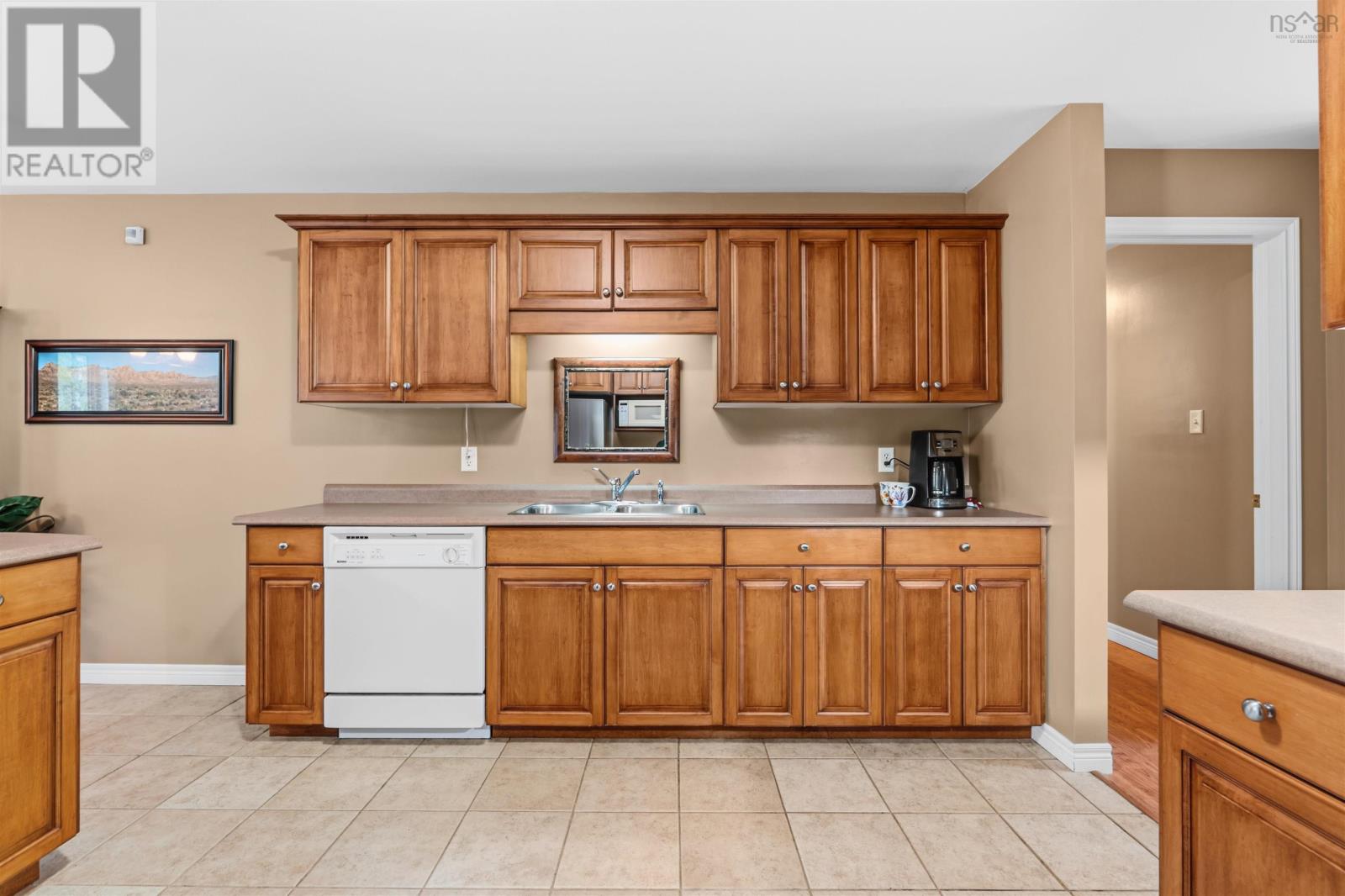 15 Burlington Lane photo 12