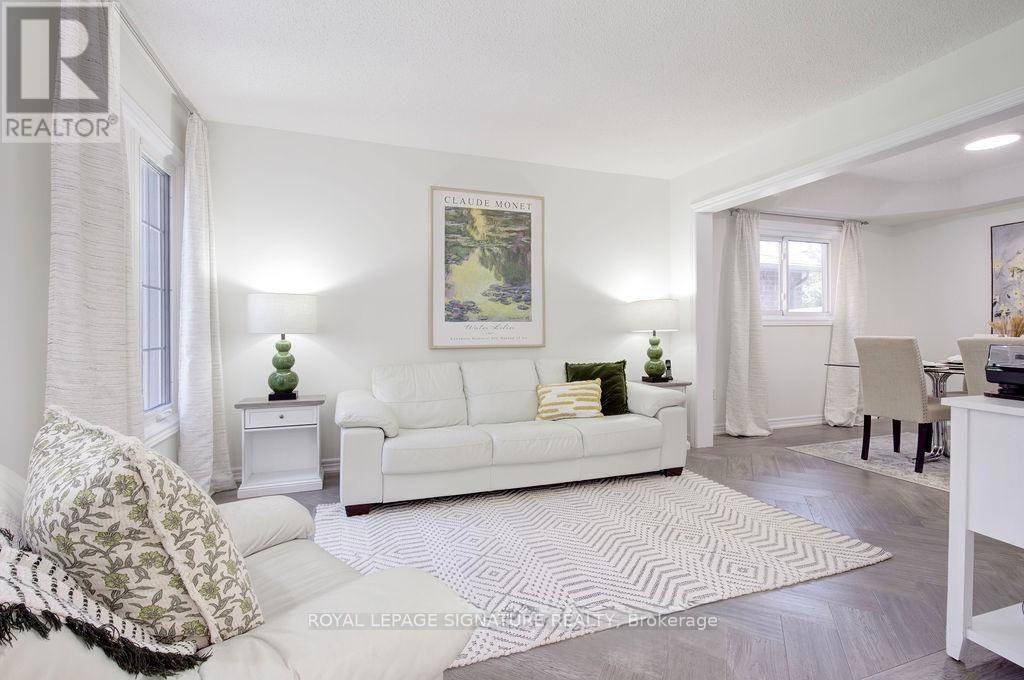 5386 Landsborough Avenue, Mississauga, Ontario  L5R 3X2 - Photo 9 - W13796576