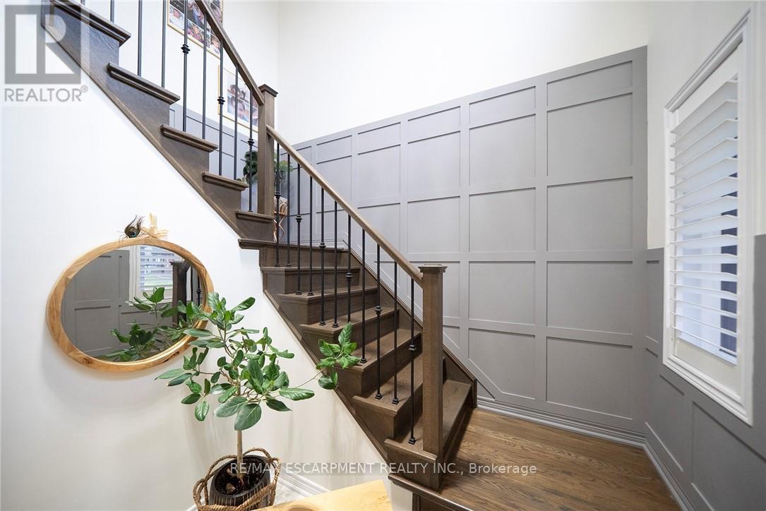 73 Eleanor Avenue, Hamilton, Ontario  L8W 1C8 - Photo 4 - X13497986