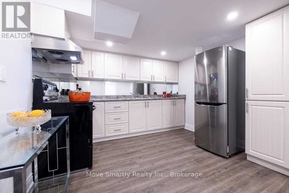 Lower - 131 Bentwood Crescent, Vaughan (Patterson), Ontario  L4J 8R5 - Photo 3 - N13814308