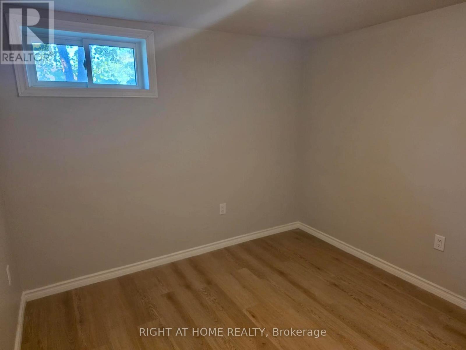 Lower - 35 Oak Street, Barrie, Ontario  L4M 3V3 - Photo 10 - S13814166