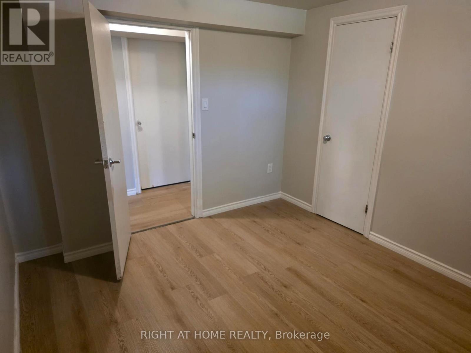 Lower - 35 Oak Street, Barrie, Ontario  L4M 3V3 - Photo 11 - S13814166