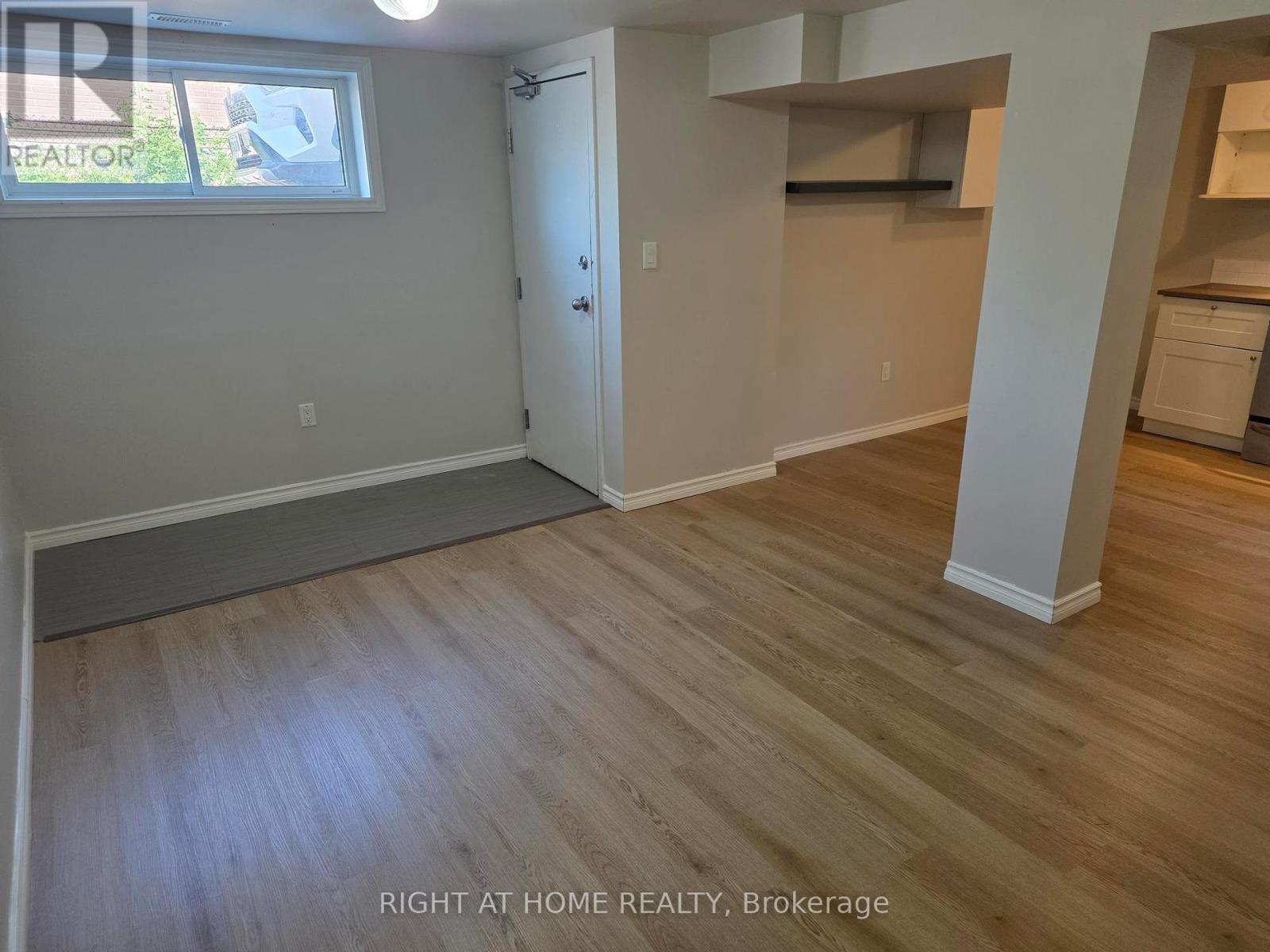 Lower - 35 Oak Street, Barrie, Ontario  L4M 3V3 - Photo 3 - S13814166
