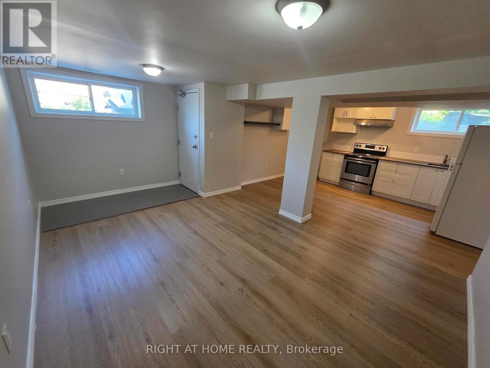 Lower - 35 Oak Street, Barrie, Ontario  L4M 3V3 - Photo 6 - S13814166