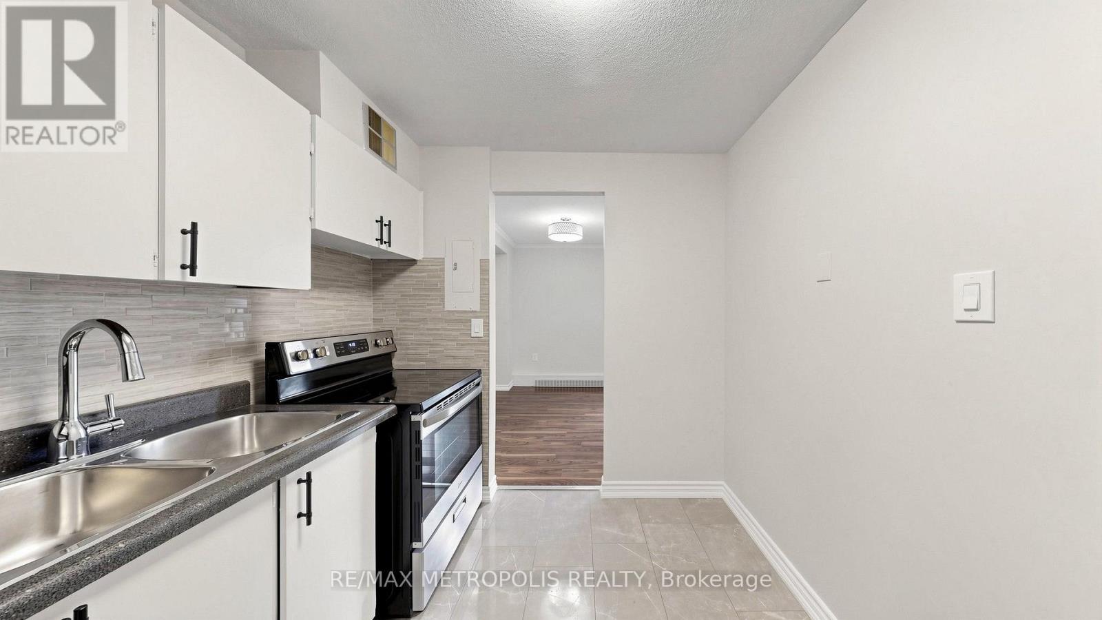 310 - 1100 Caven Street, Mississauga, Ontario  L5G 4N3 - Photo 25 - W13814212