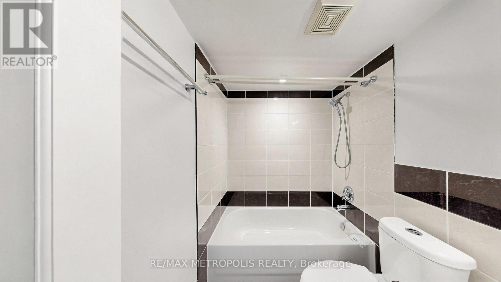 310 - 1100 Caven Street, Mississauga, Ontario  L5G 4N3 - Photo 39 - W13814212