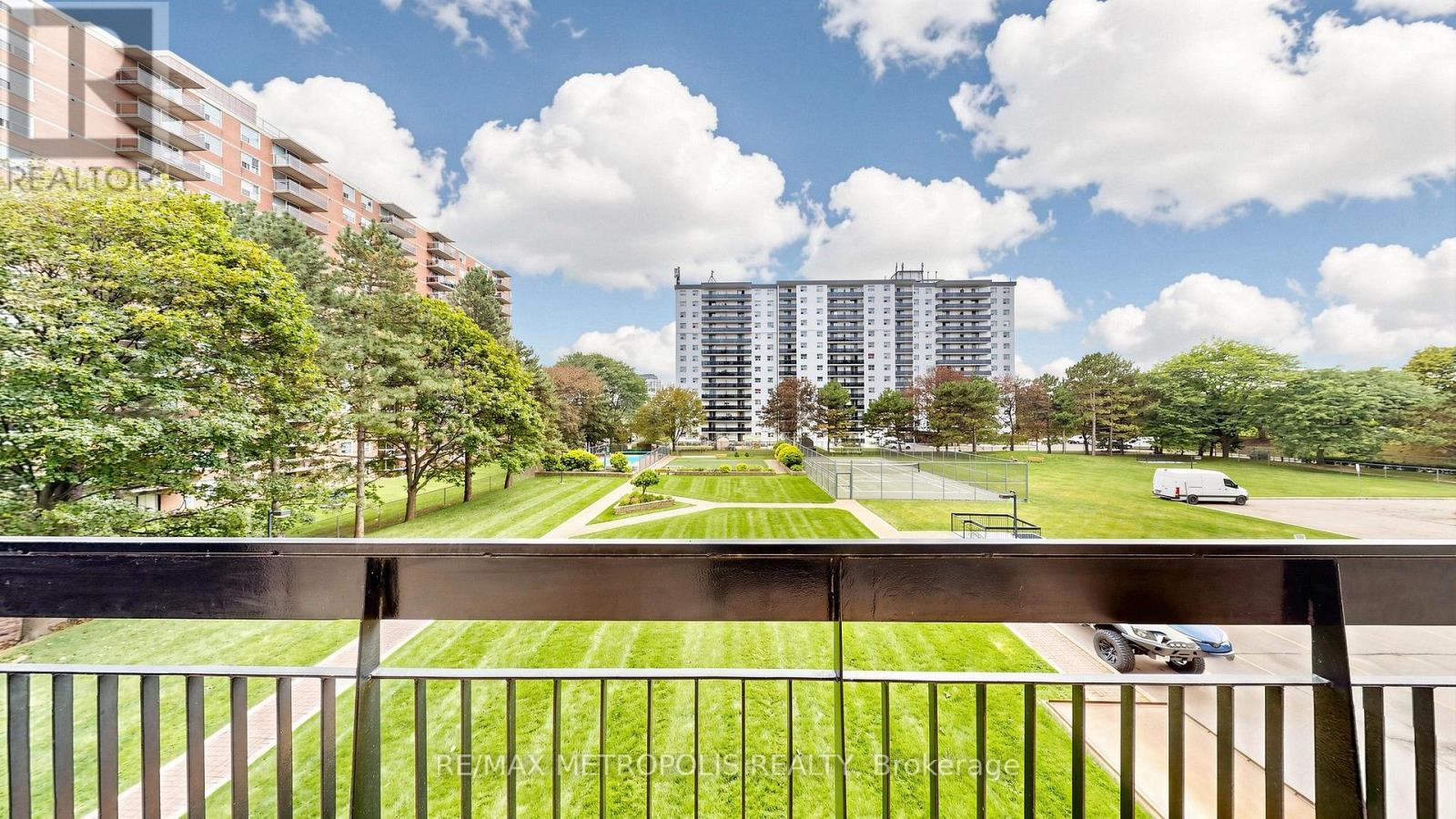 310 - 1100 Caven Street, Mississauga, Ontario  L5G 4N3 - Photo 42 - W13814212
