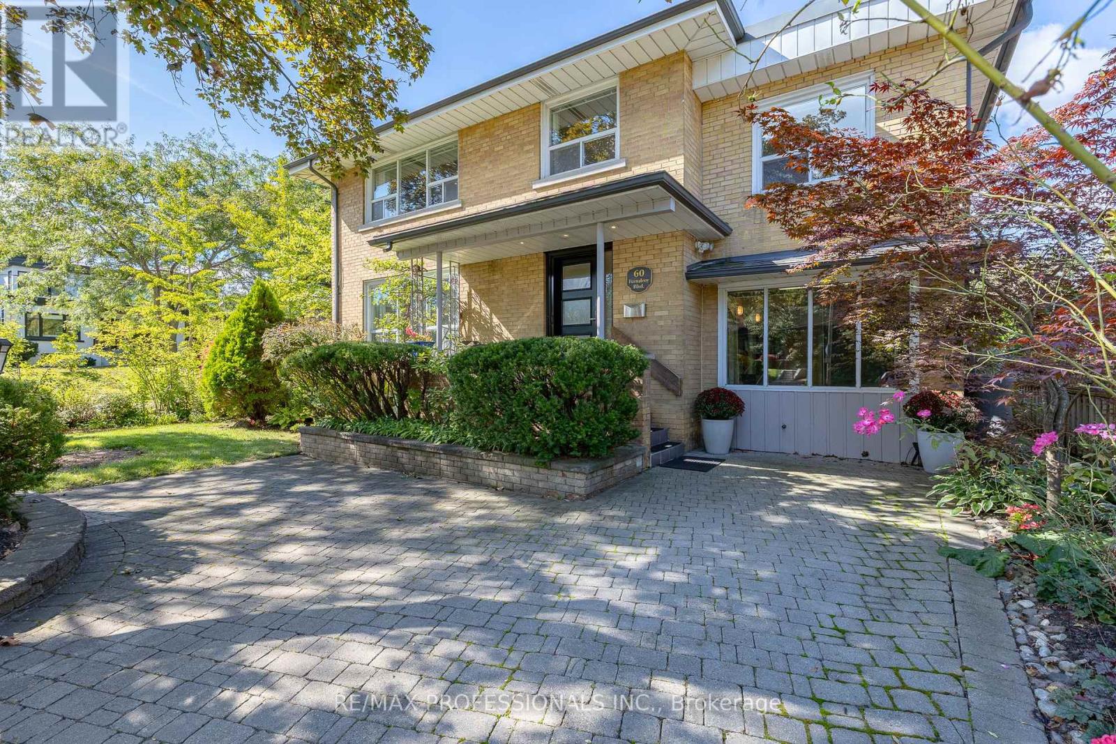 60 FERNALROY BOULEVARD, Toronto, Ontario