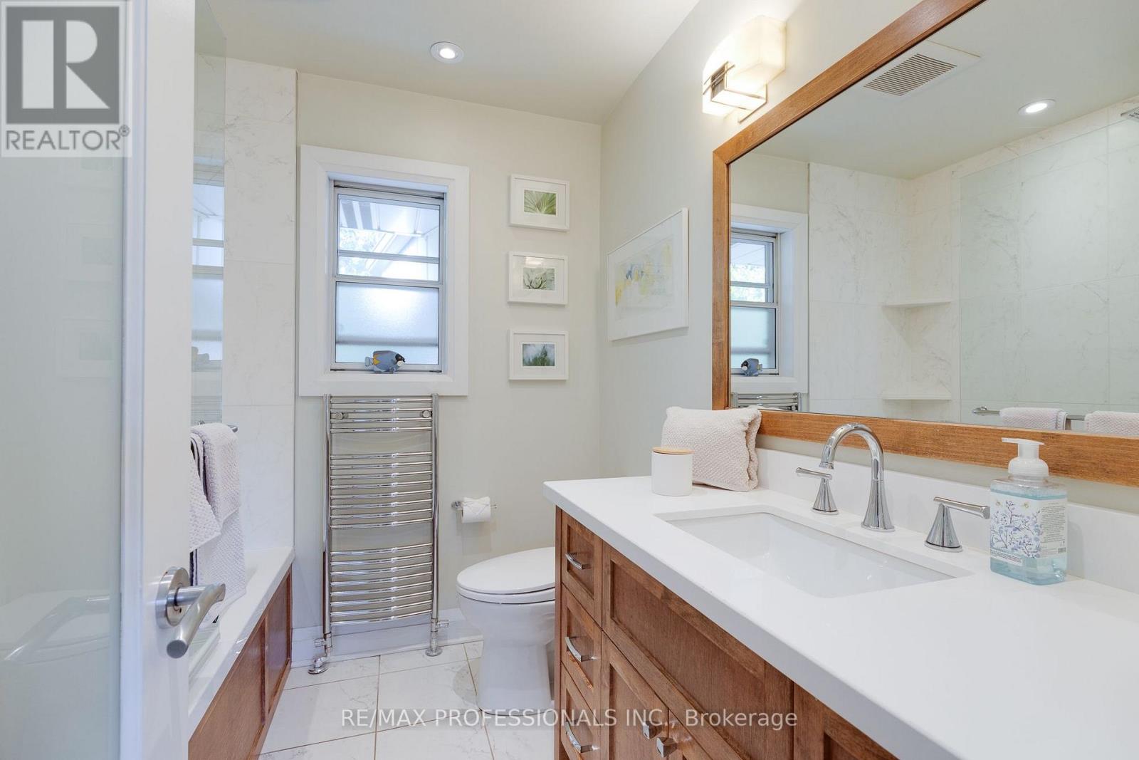 60 Fernalroy Boulevard, Toronto, Ontario  M8Z 3W3 - Photo 26 - W13814272