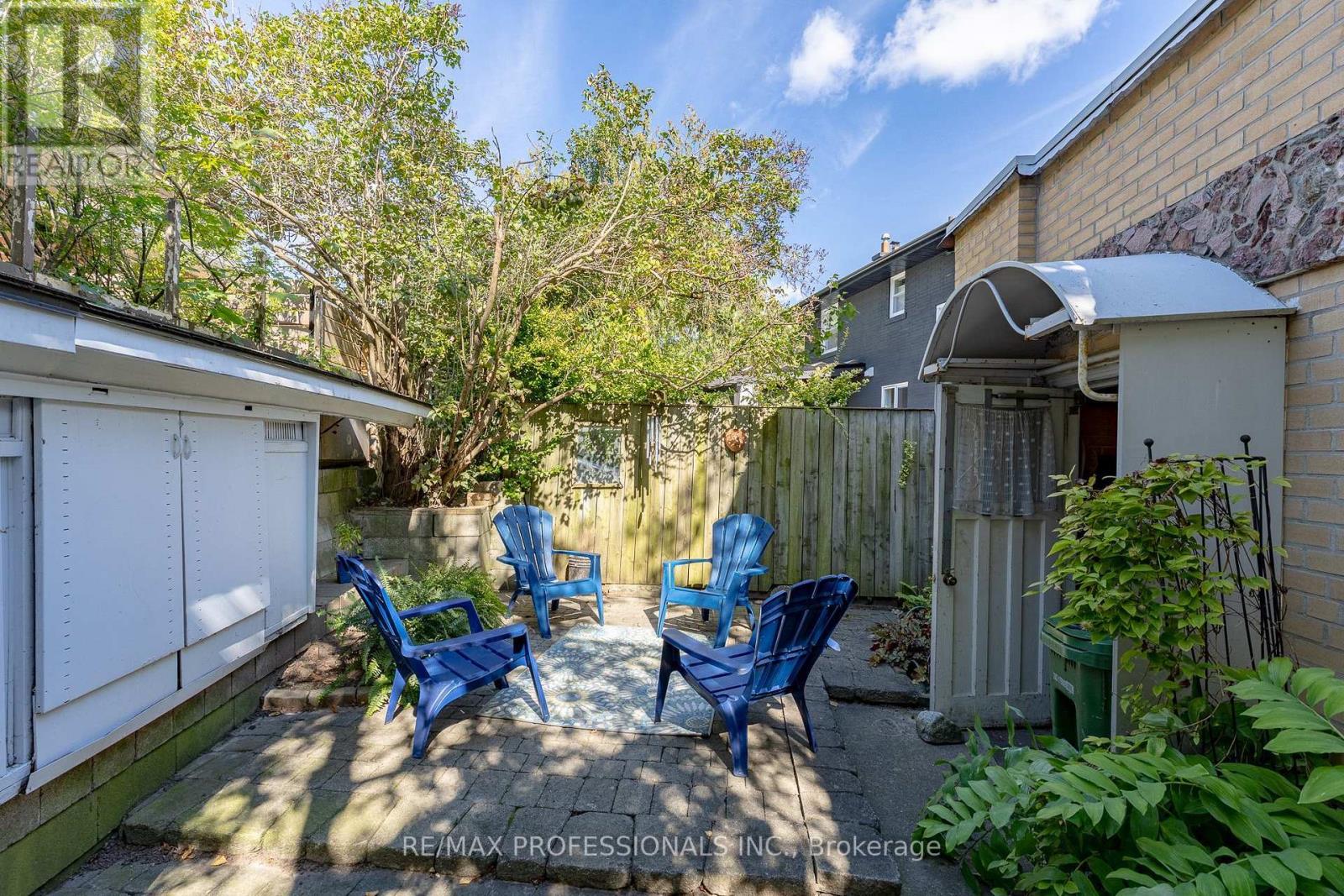 60 Fernalroy Boulevard, Toronto, Ontario  M8Z 3W3 - Photo 37 - W13814272