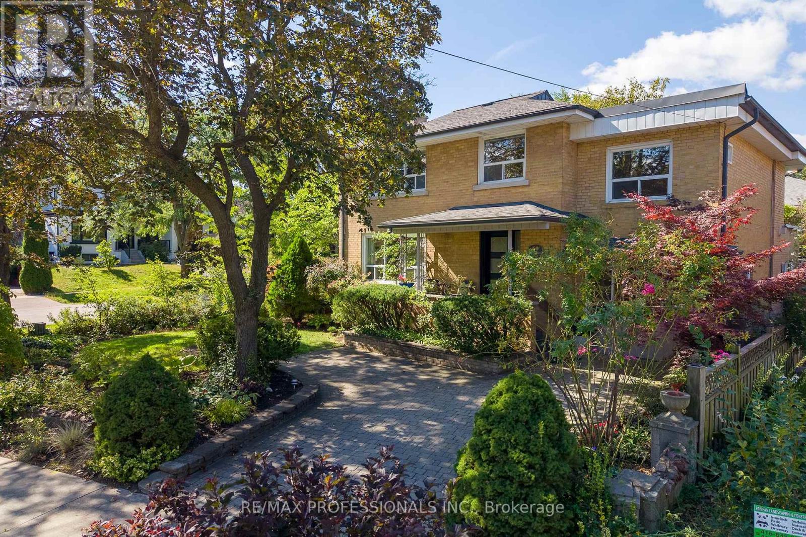 60 Fernalroy Boulevard, Toronto, Ontario  M8Z 3W3 - Photo 38 - W13814272