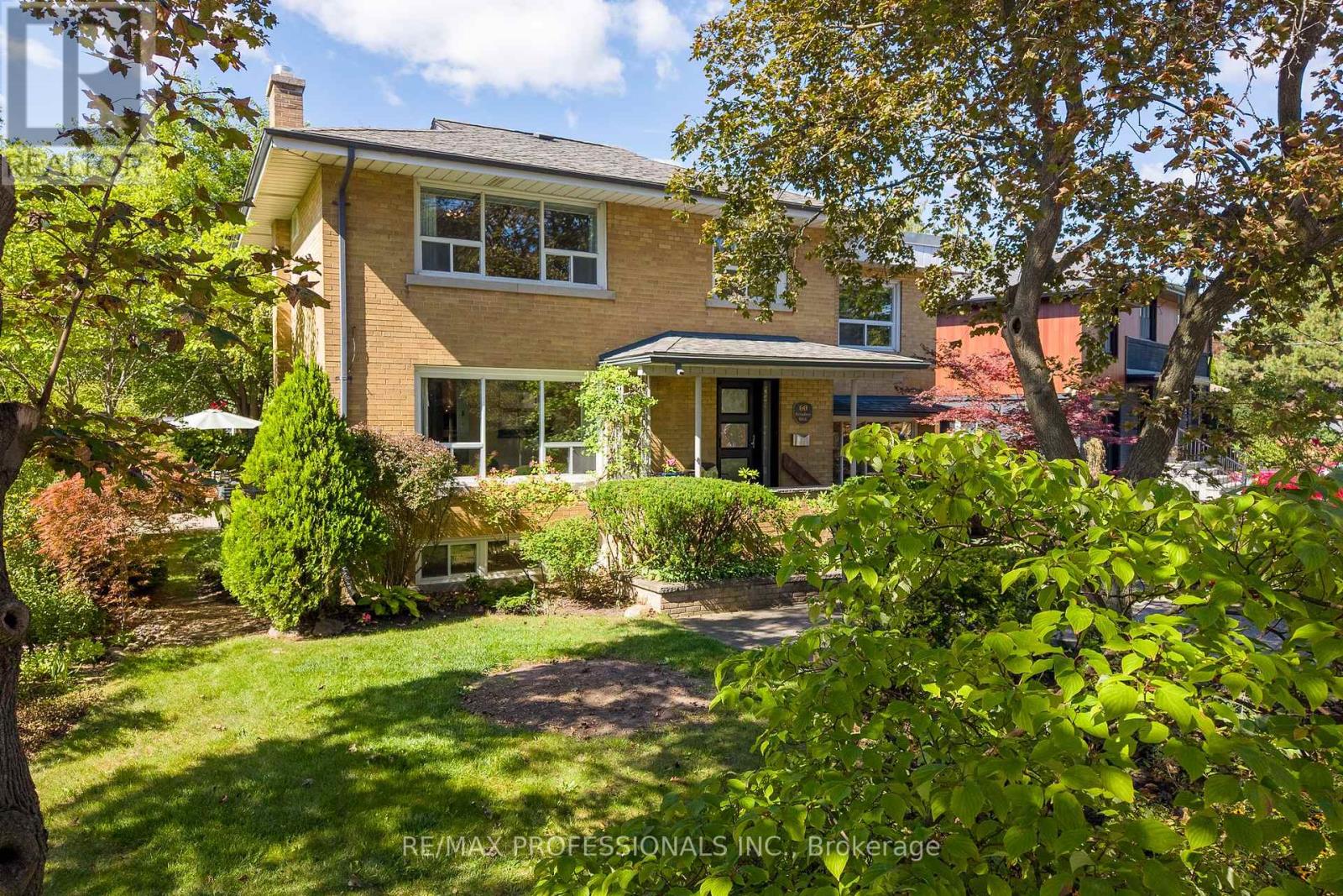 60 Fernalroy Boulevard, Toronto, Ontario  M8Z 3W3 - Photo 41 - W13814272