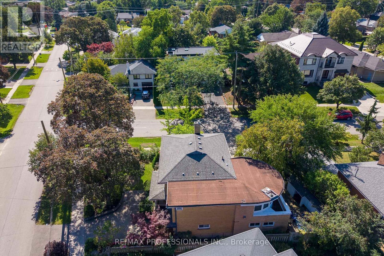 60 Fernalroy Boulevard, Toronto, Ontario  M8Z 3W3 - Photo 43 - W13814272