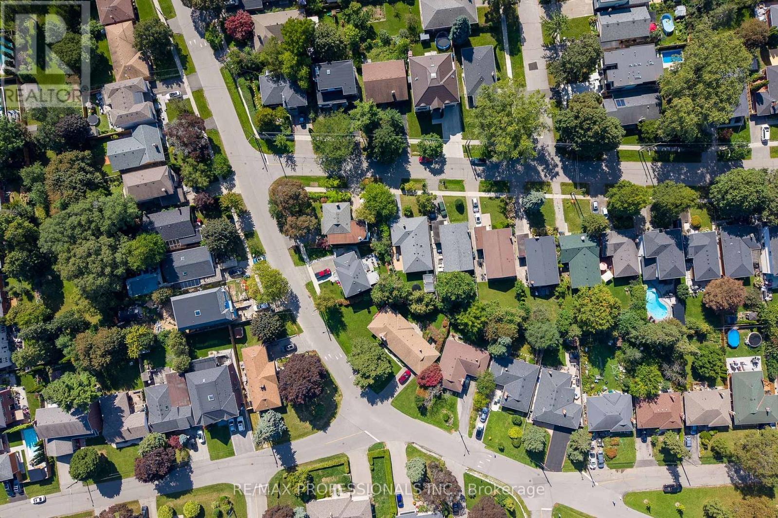 60 Fernalroy Boulevard, Toronto, Ontario  M8Z 3W3 - Photo 46 - W13814272