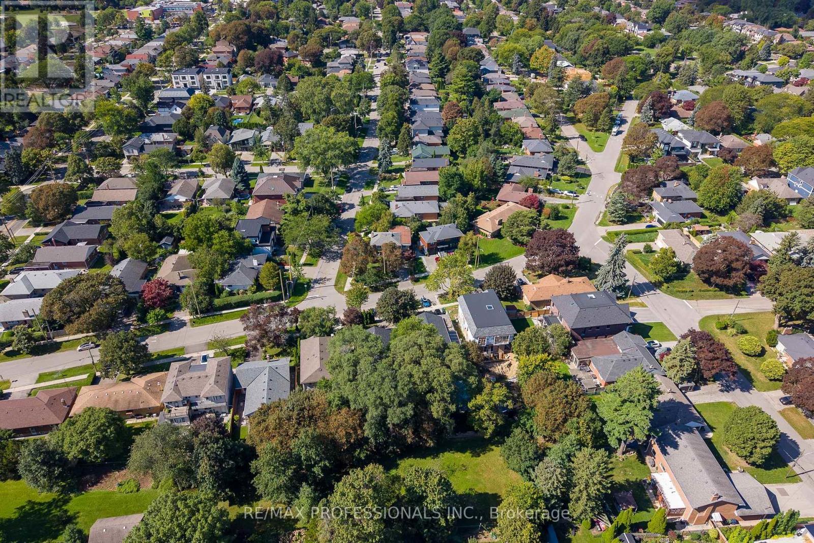 60 Fernalroy Boulevard, Toronto, Ontario  M8Z 3W3 - Photo 48 - W13814272