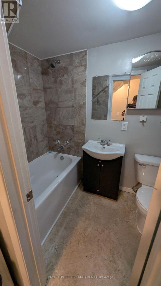2 - 44 Main Street N, Halton Hills, Ontario  L7G 3G8 - Photo 11 - W13814392