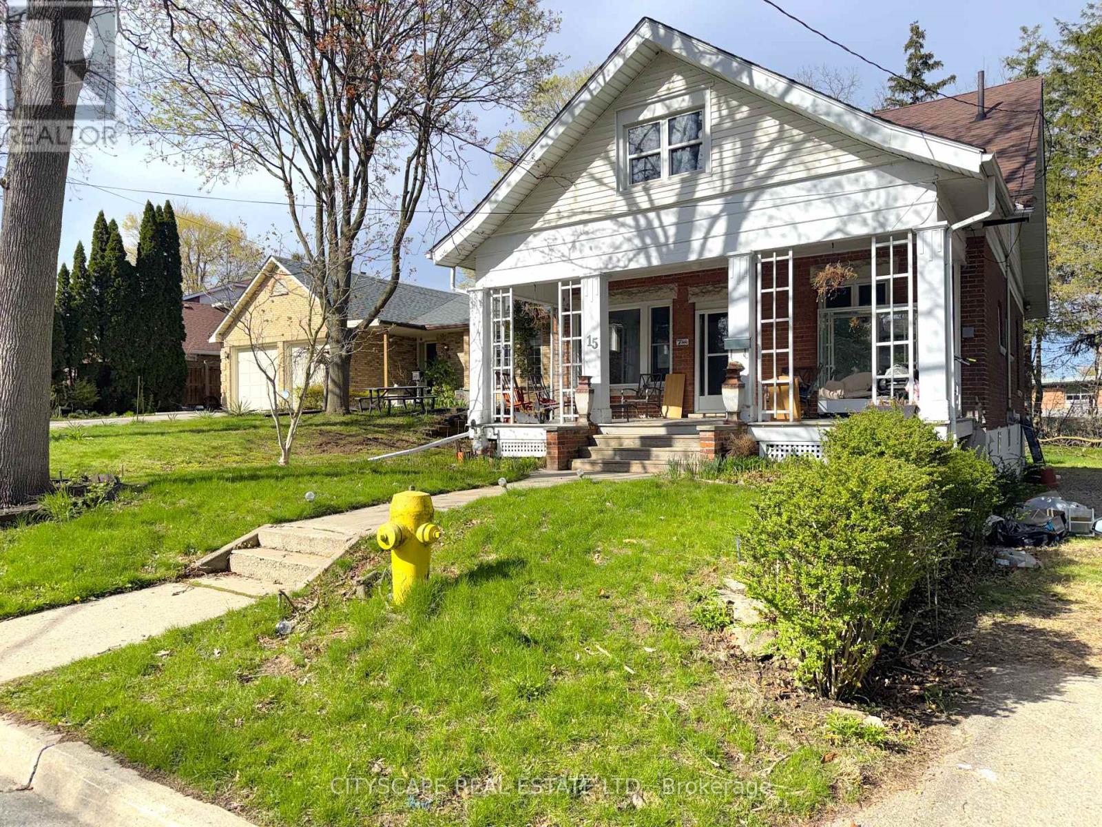 15 Humberstone Avenue, Brantford, Ontario  N3S 7A4 - Photo 2 - X13814282