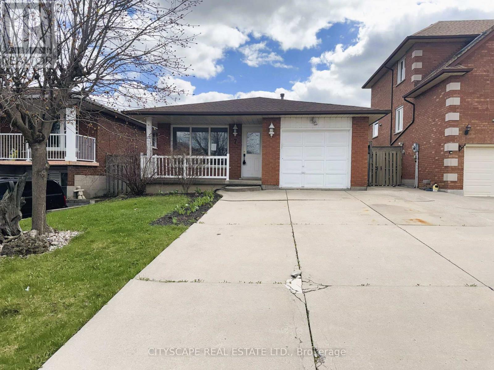 7 QUINCY COURT, Hamilton, Ontario