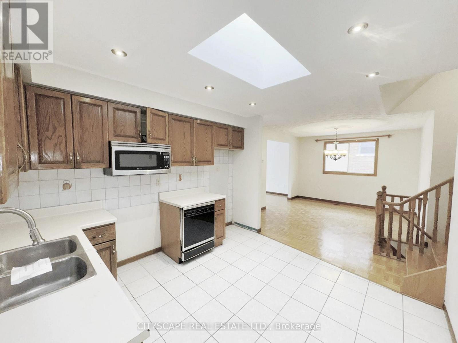 7 Quincy Court, Hamilton, Ontario  L8W 2T4 - Photo 15 - X13814318