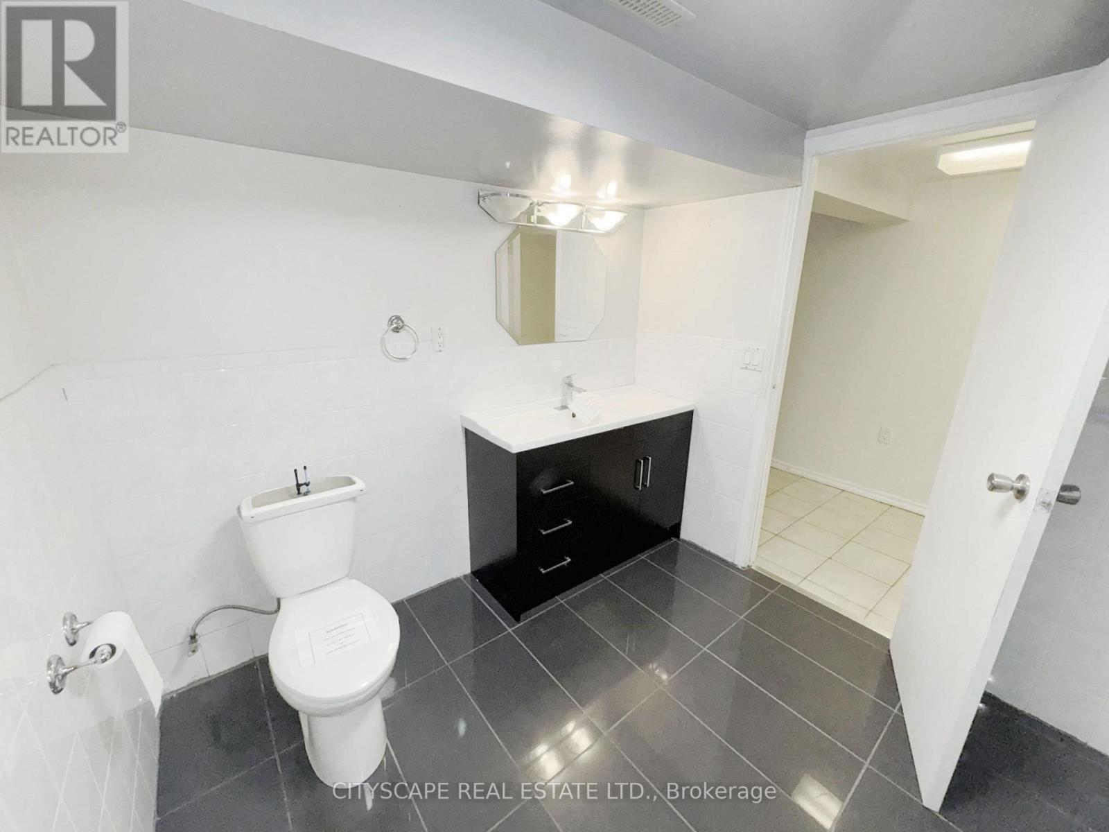 7 Quincy Court, Hamilton, Ontario  L8W 2T4 - Photo 37 - X13814318