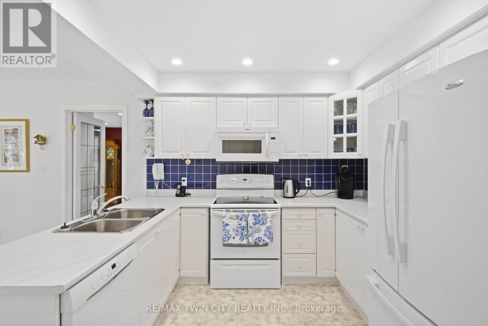 1 - 10 Isherwood Avenue, Cambridge, Ontario  N1R 8L5 - Photo 15 - X13814394