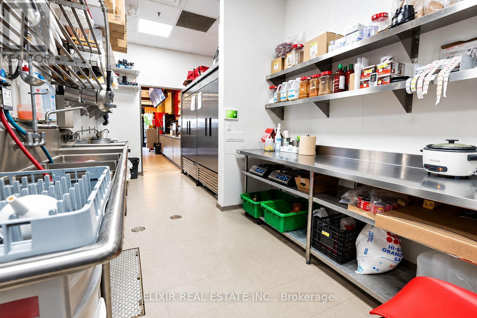 C410 - 80 Dundas Street E, Hamilton, Ontario  L0R 2H2 - Photo 5 - X13814426