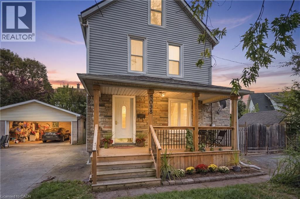 5098 St Lawrence Avenue, Niagara Falls, Ontario  L2E 3Y8 - Photo 3 - 40865471
