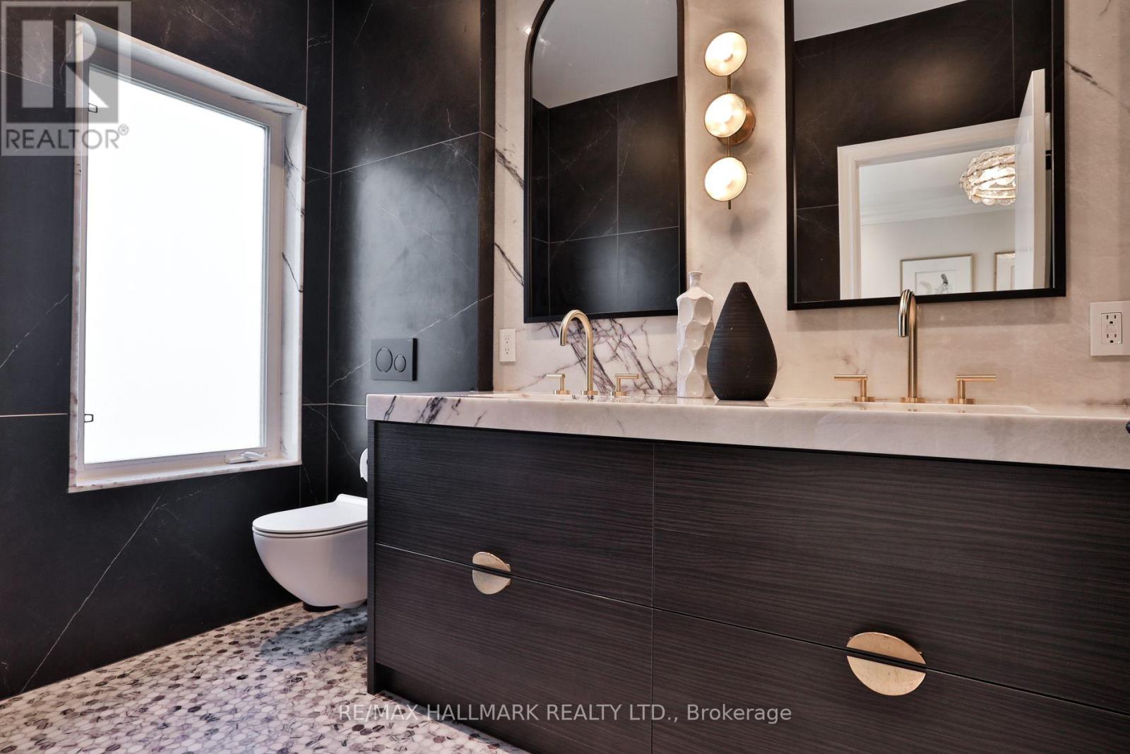 340 St Germain Avenue, Toronto, Ontario  M5M 1W5 - Photo 22 - C13814010