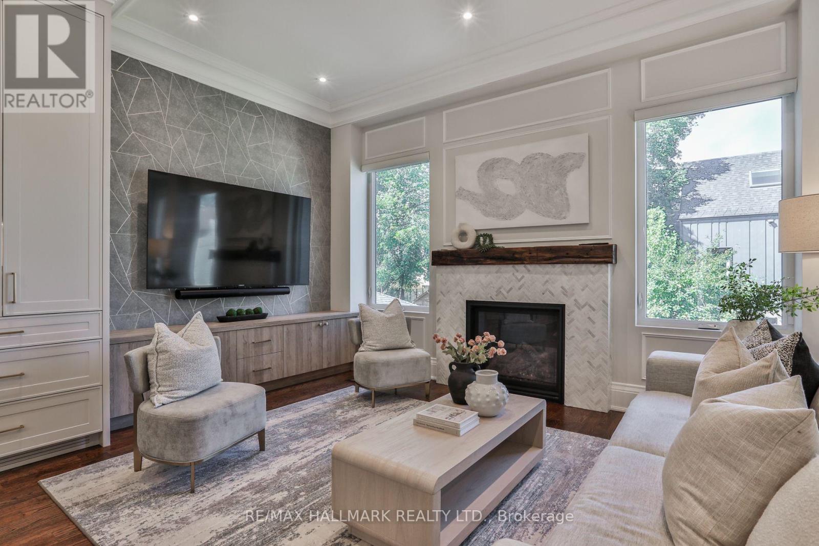 340 St Germain Avenue, Toronto, Ontario  M5M 1W5 - Photo 17 - C13814010