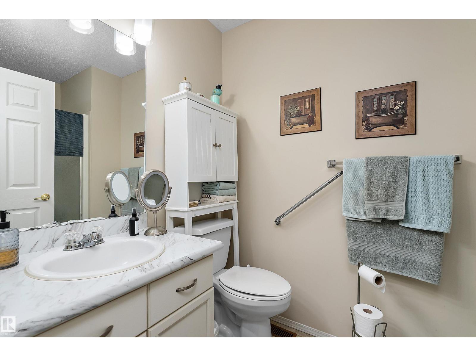 #20 1 Village LN photo 21