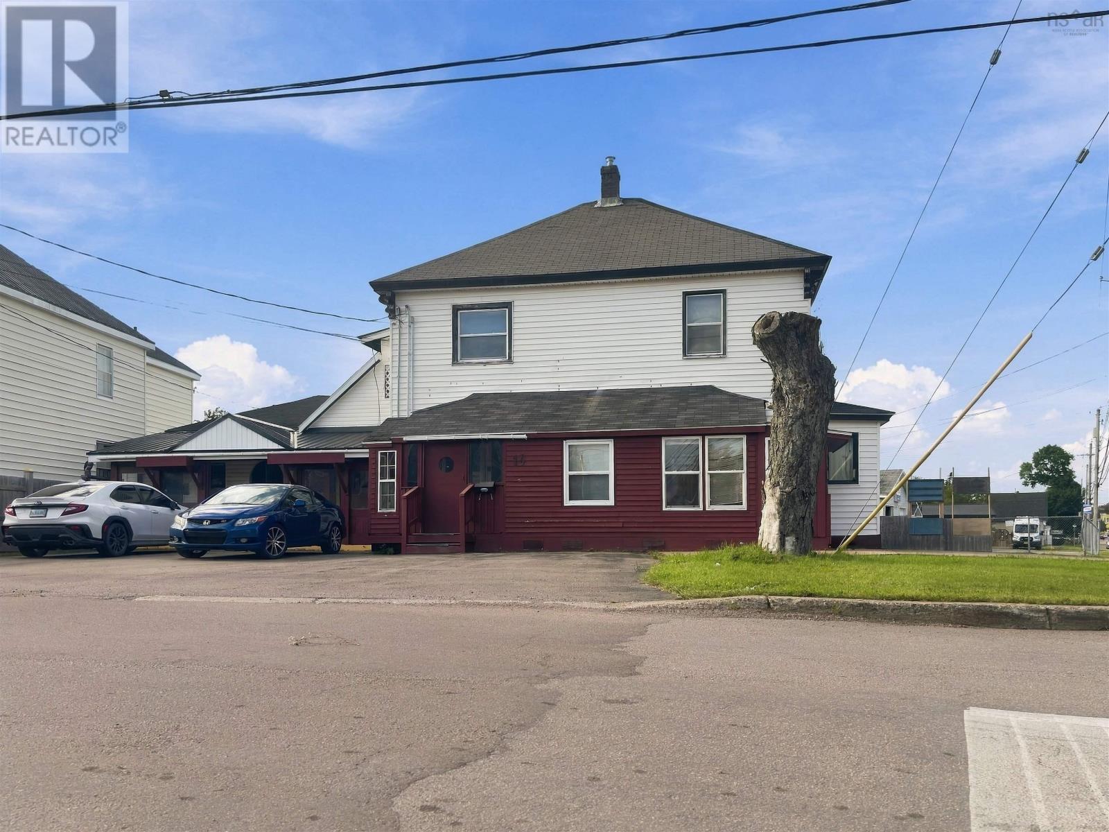 14 Spring Street, Amherst, Nova Scotia  B4H 1R5 - Photo 2 - 202624024