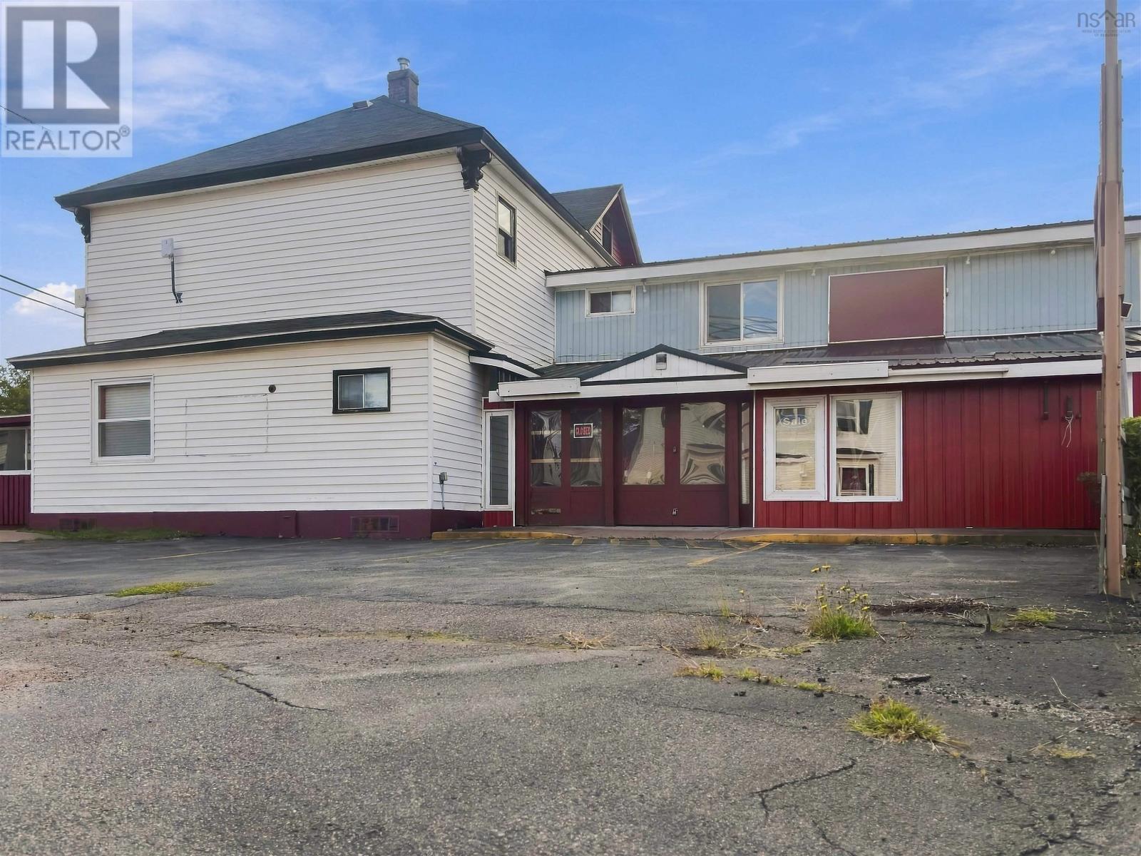 14 Spring Street, Amherst, Nova Scotia  B4H 1R5 - Photo 3 - 202624024