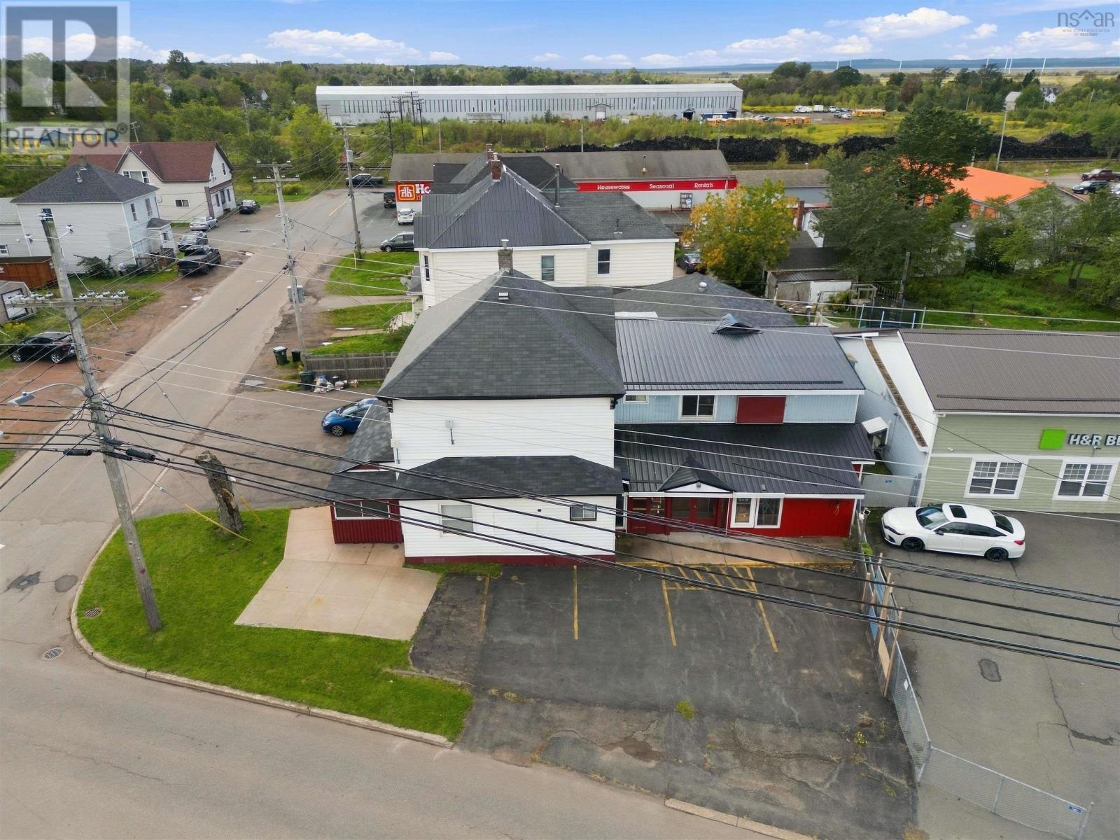 14 Spring Street, Amherst, Nova Scotia  B4H 1R5 - Photo 4 - 202624024