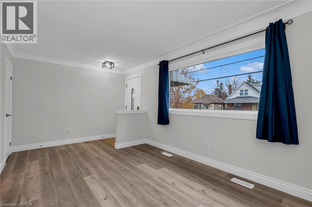 515 Queensdale Avenue E Unit# Main, Hamilton, Ontario  L8V 1K9 - Photo 2 - 40865325