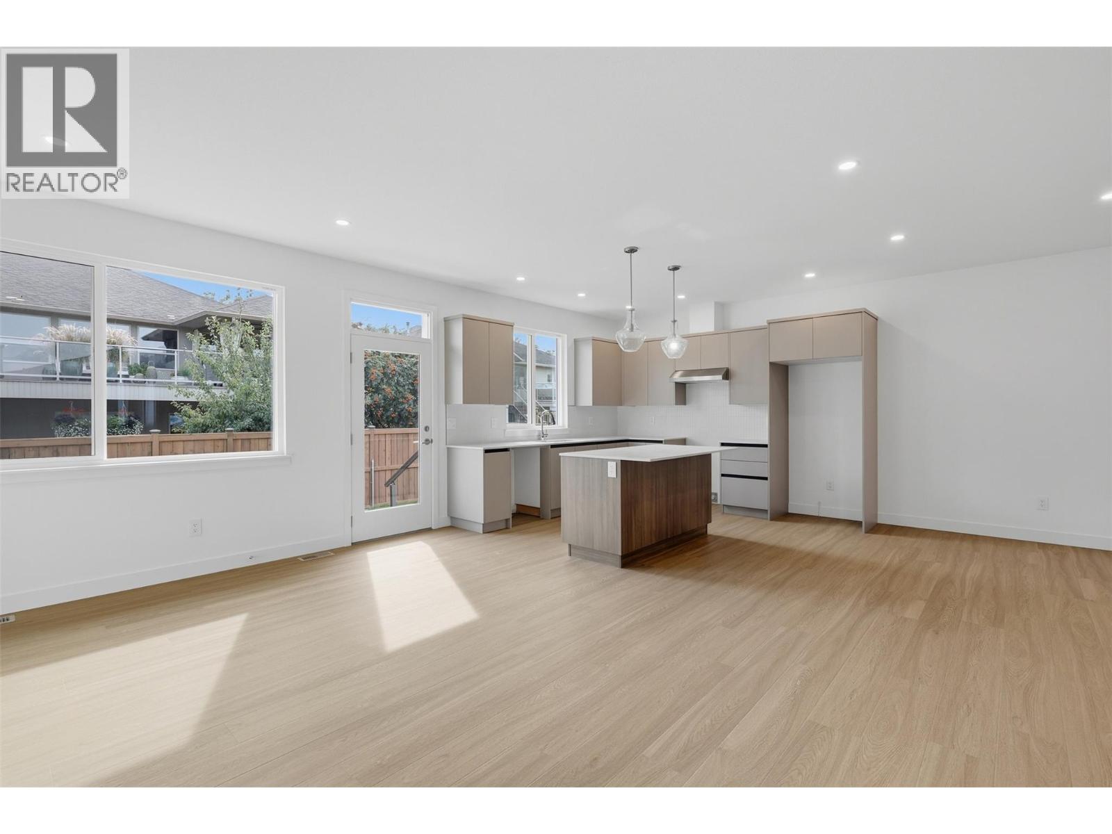 2050 Grasslands Boulevard Unit# 135, Kamloops, British Columbia  V2B 0A6 - Photo 13 - 10400140
