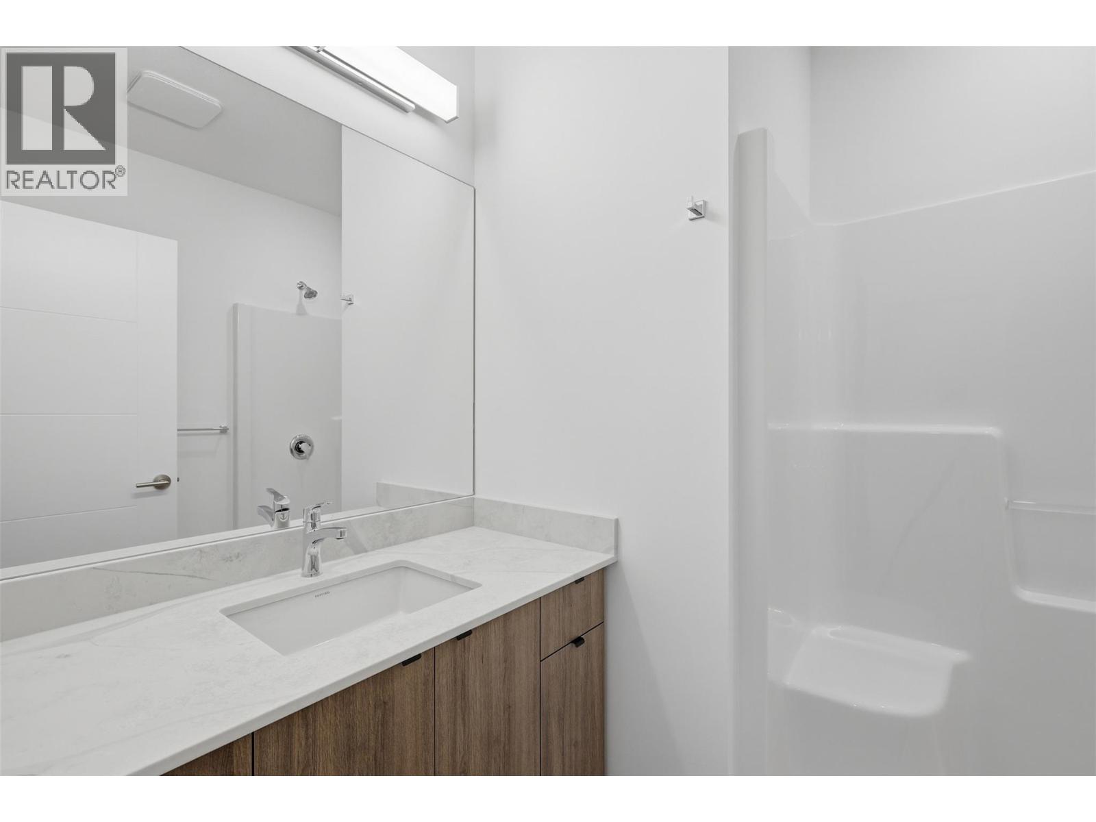 2050 Grasslands Boulevard Unit# 135, Kamloops, British Columbia  V2B 0A6 - Photo 17 - 10400140